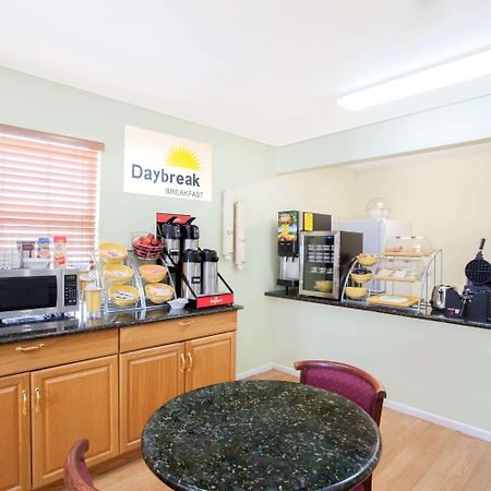 Days Inn By Wyndham Kerrville Extérieur photo