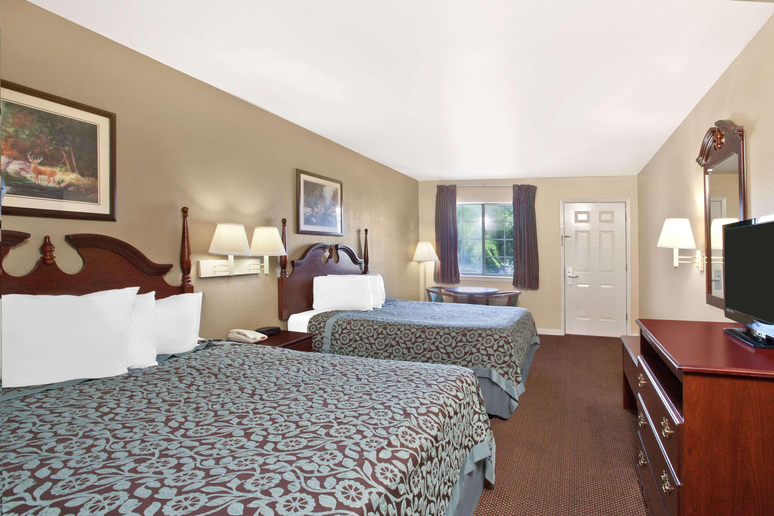 Days Inn By Wyndham Kerrville Extérieur photo