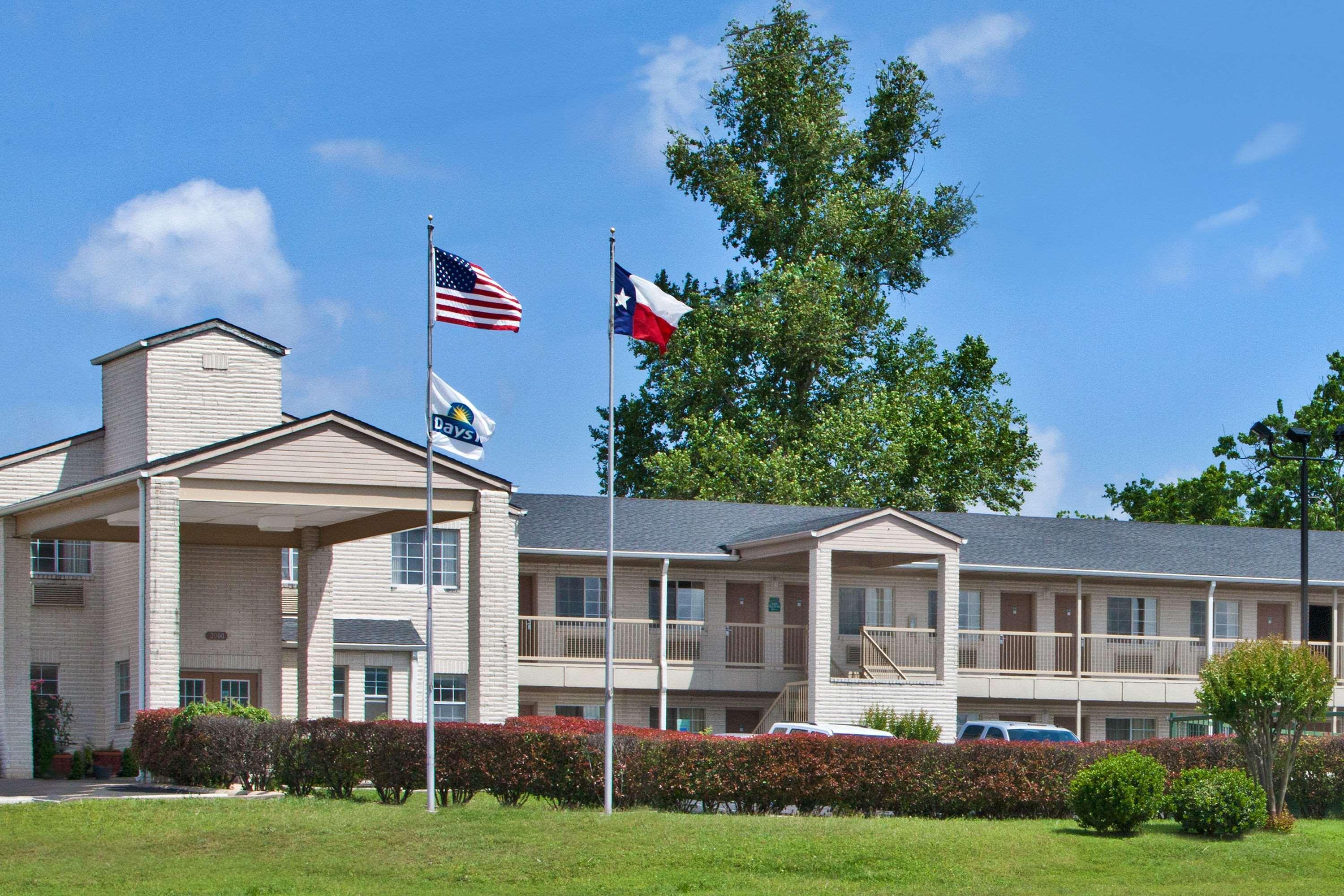 Days Inn By Wyndham Kerrville Extérieur photo