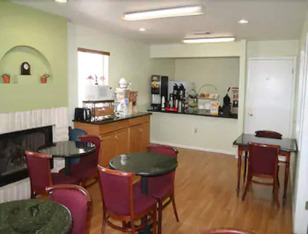Days Inn By Wyndham Kerrville Extérieur photo